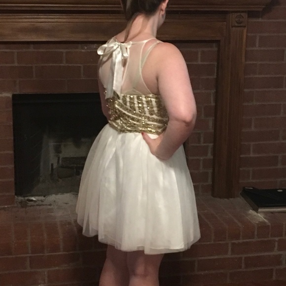 Gold and white cocktail dress - Picture 2 of 6